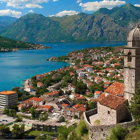 Milna 2 * Budva